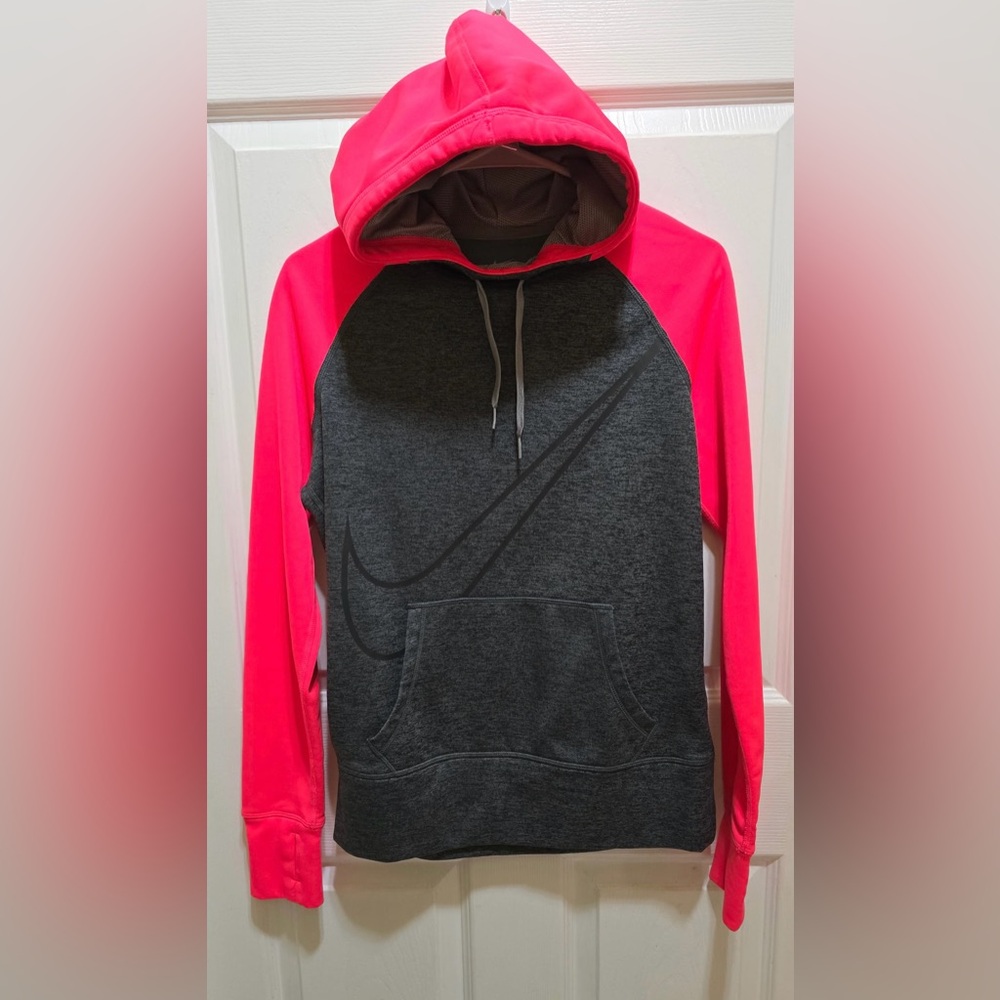 Nike Sweatshirt Woman’s Size S Gray Neon Pink Long Sleeve Therma-Fit Hoodie